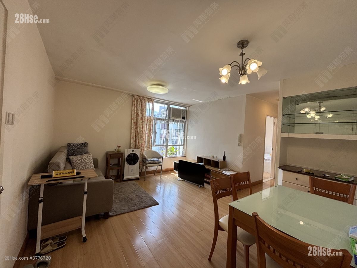 Taikoo Shing Sell 2 Bedrooms , 1 Bathroom 580 ft² ( 53.9 m² )