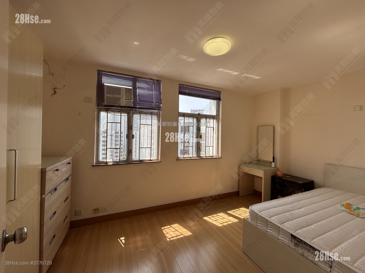 Taikoo Shing Sell 2 Bedrooms , 1 Bathroom 580 ft² ( 53.9 m² )