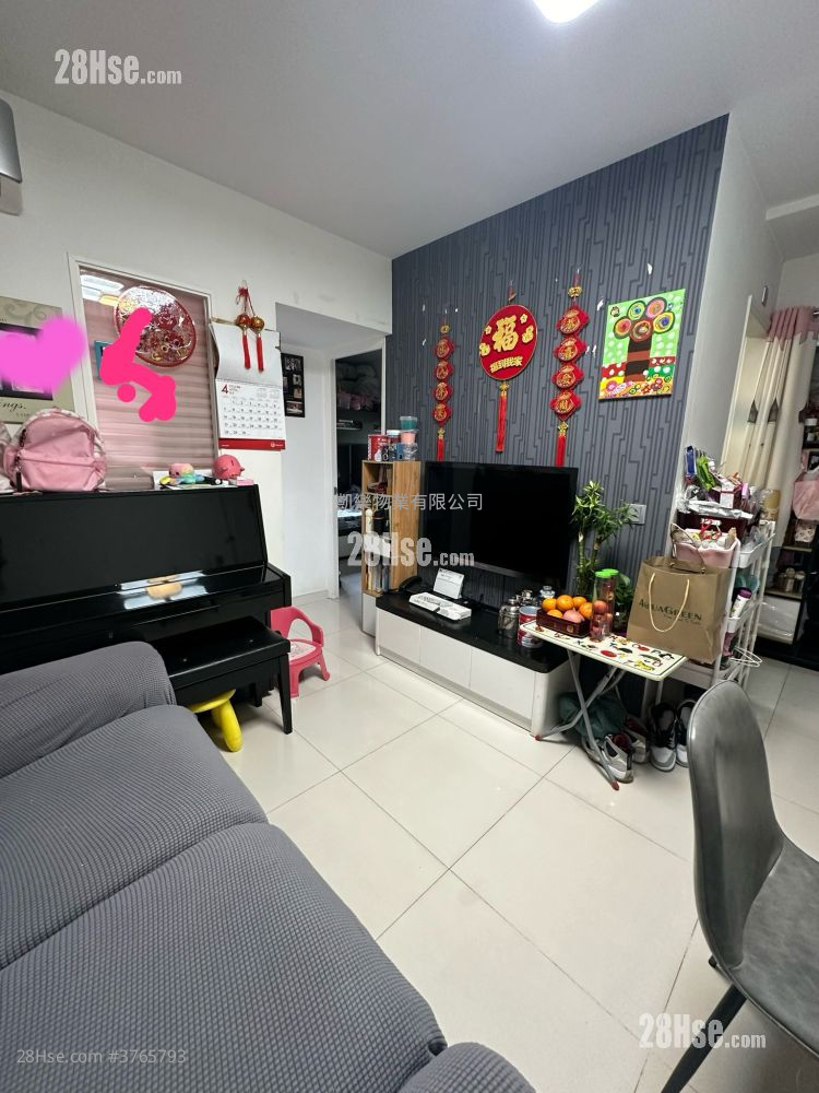 King Tai Court Sell 3 Bedrooms , 1 Bathroom 494 ft² ( 45.9 m² )