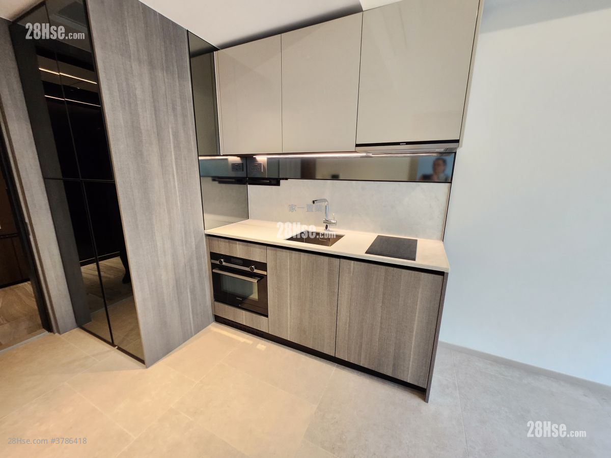 Prince Central Rental 1 Bedroom , 1 Bathroom 283 ft² ( 26.3 m² )