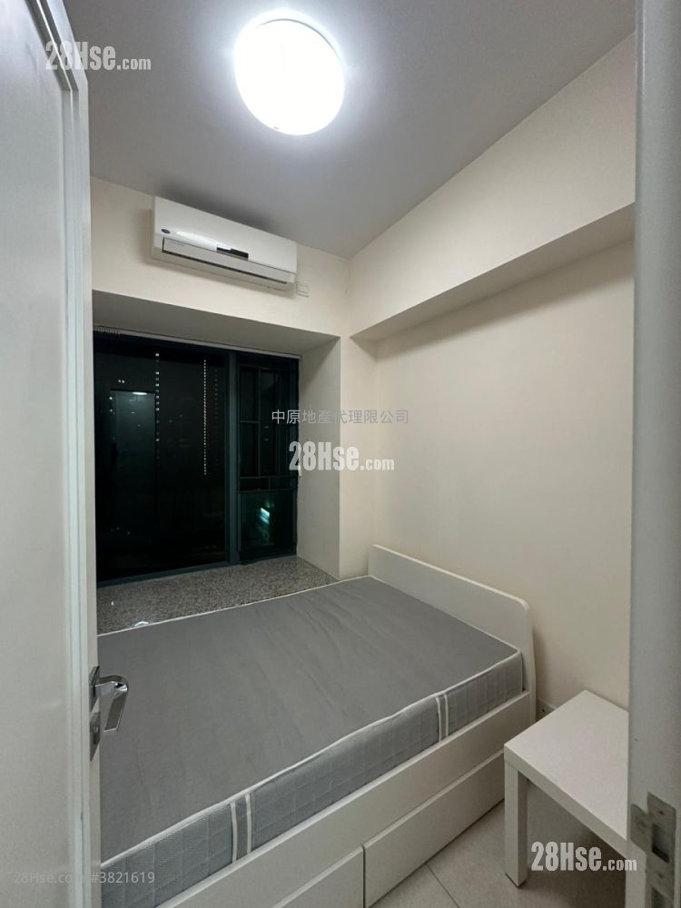 The Rise Sell 3 Bedrooms , 2 Bathrooms 749 ft² ( 69.6 m² )