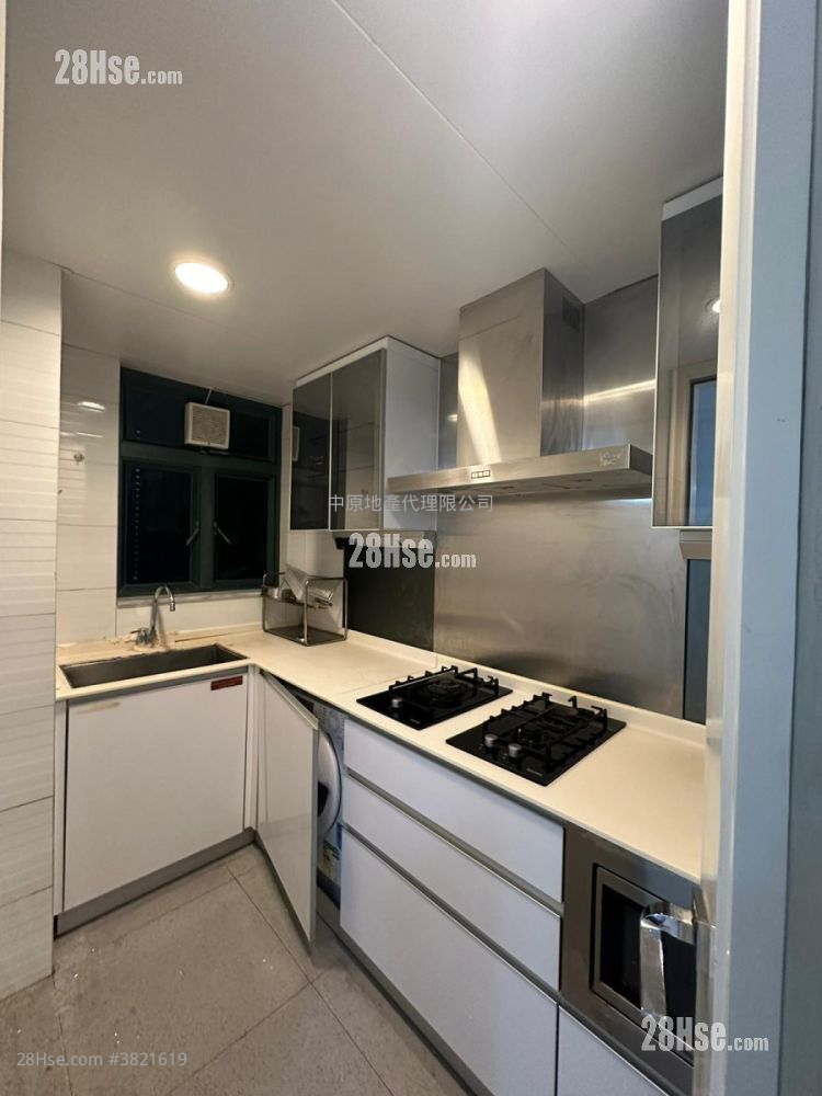The Rise Sell 3 Bedrooms , 2 Bathrooms 749 ft² ( 69.6 m² )