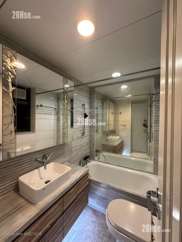 The Rise Sell 3 Bedrooms , 2 Bathrooms 749 ft² ( 69.6 m² )