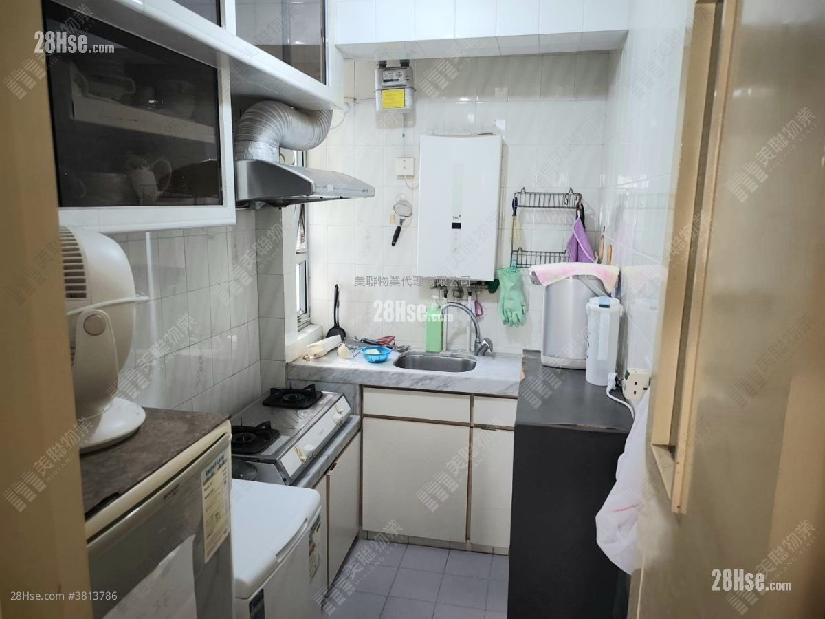 On Ning Garden Sell 3 Bedrooms , 1 Bathroom 583 ft² ( 54.2 m² )