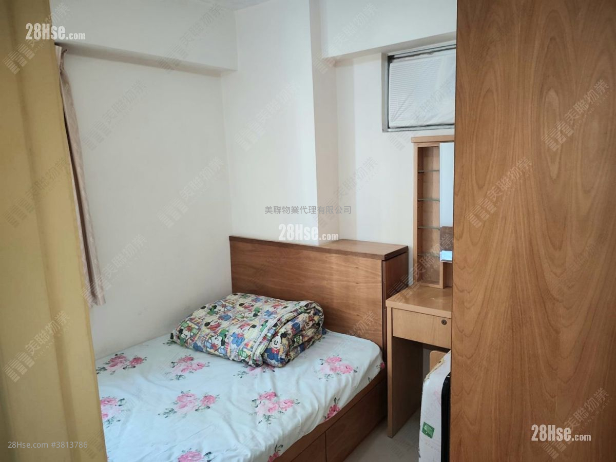 On Ning Garden Sell 3 Bedrooms , 1 Bathroom 583 ft² ( 54.2 m² )