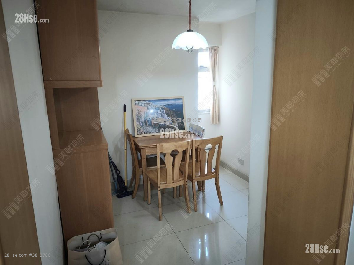 On Ning Garden Sell 3 Bedrooms , 1 Bathroom 583 ft² ( 54.2 m² )