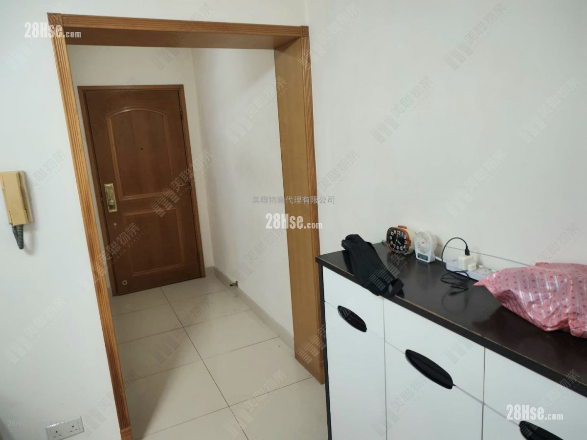 On Ning Garden Sell 3 Bedrooms , 1 Bathroom 583 ft² ( 54.2 m² )