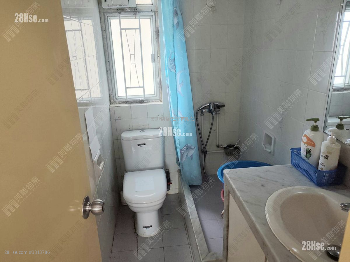 On Ning Garden Sell 3 Bedrooms , 1 Bathroom 583 ft² ( 54.2 m² )