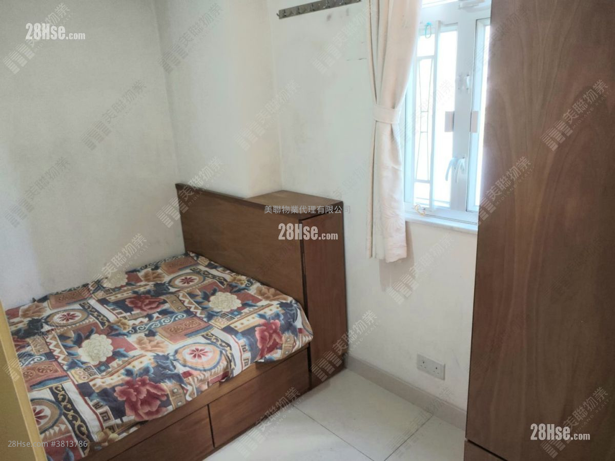On Ning Garden Sell 3 Bedrooms , 1 Bathroom 583 ft² ( 54.2 m² )