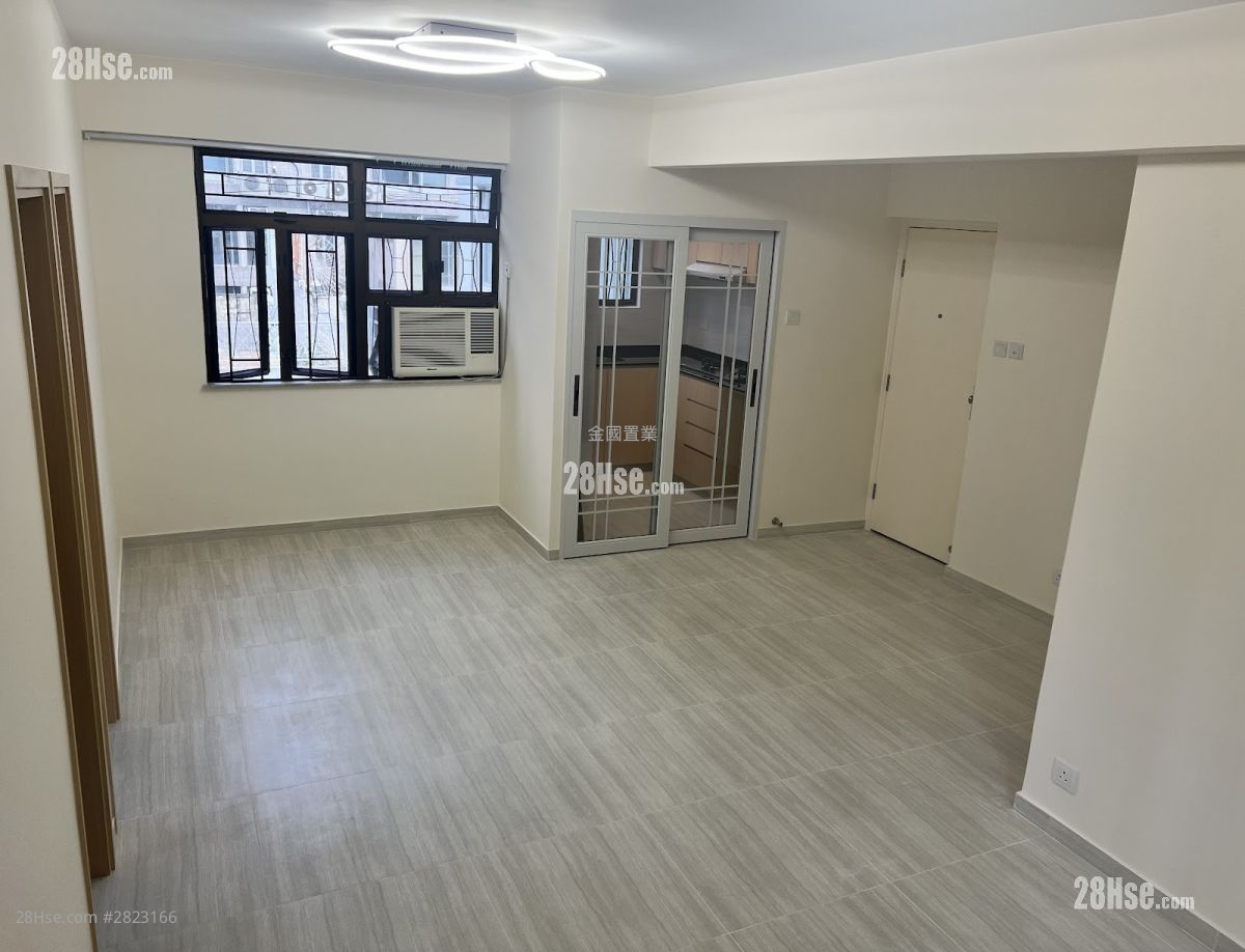Diamond Court Rental 3 Bedrooms , 1 Bathroom 576 ft² ( 53.5 m² )