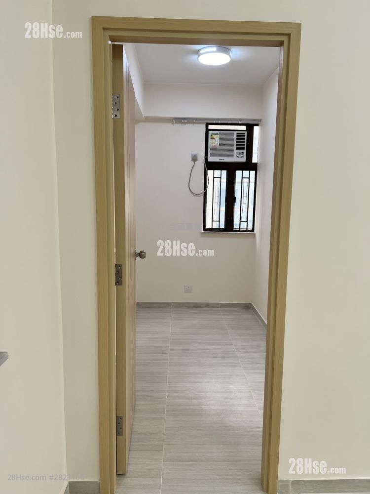 Diamond Court Rental 3 Bedrooms , 1 Bathroom 576 ft² ( 53.5 m² )