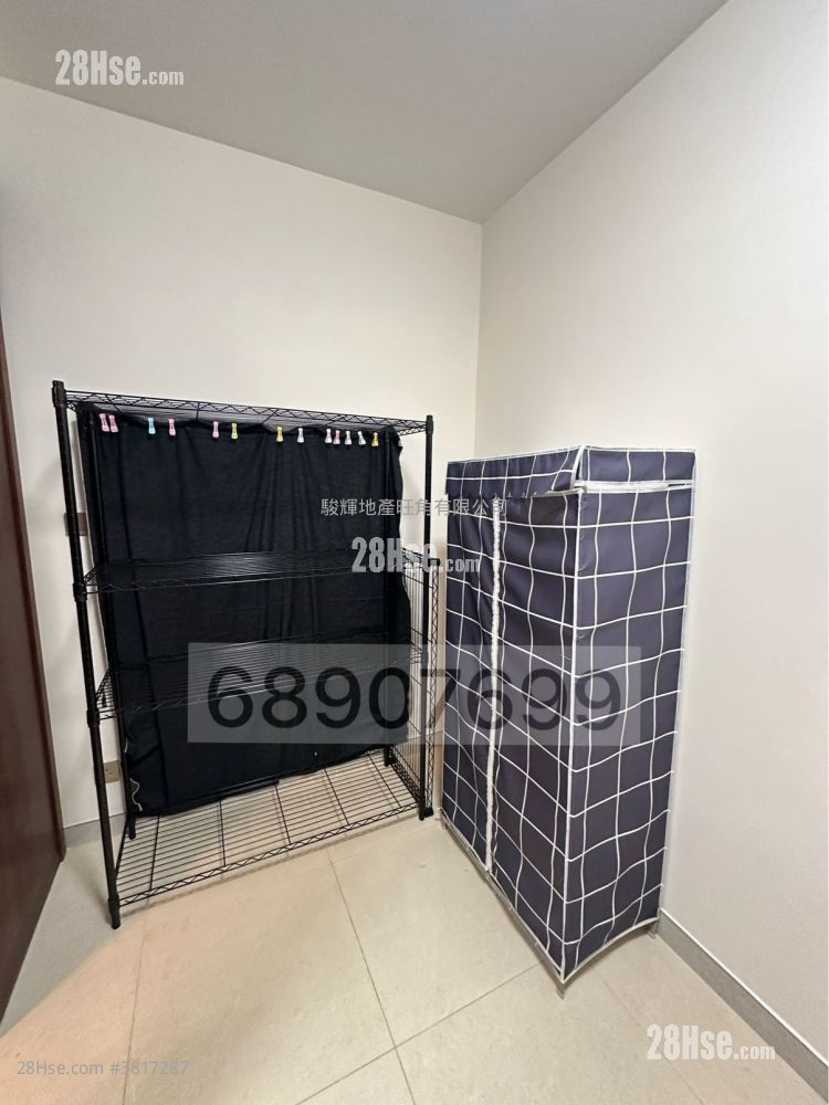 The Metropolis Residence Rental 2 Bedrooms , 1 Bathroom 477 ft² ( 44.3 m² )
