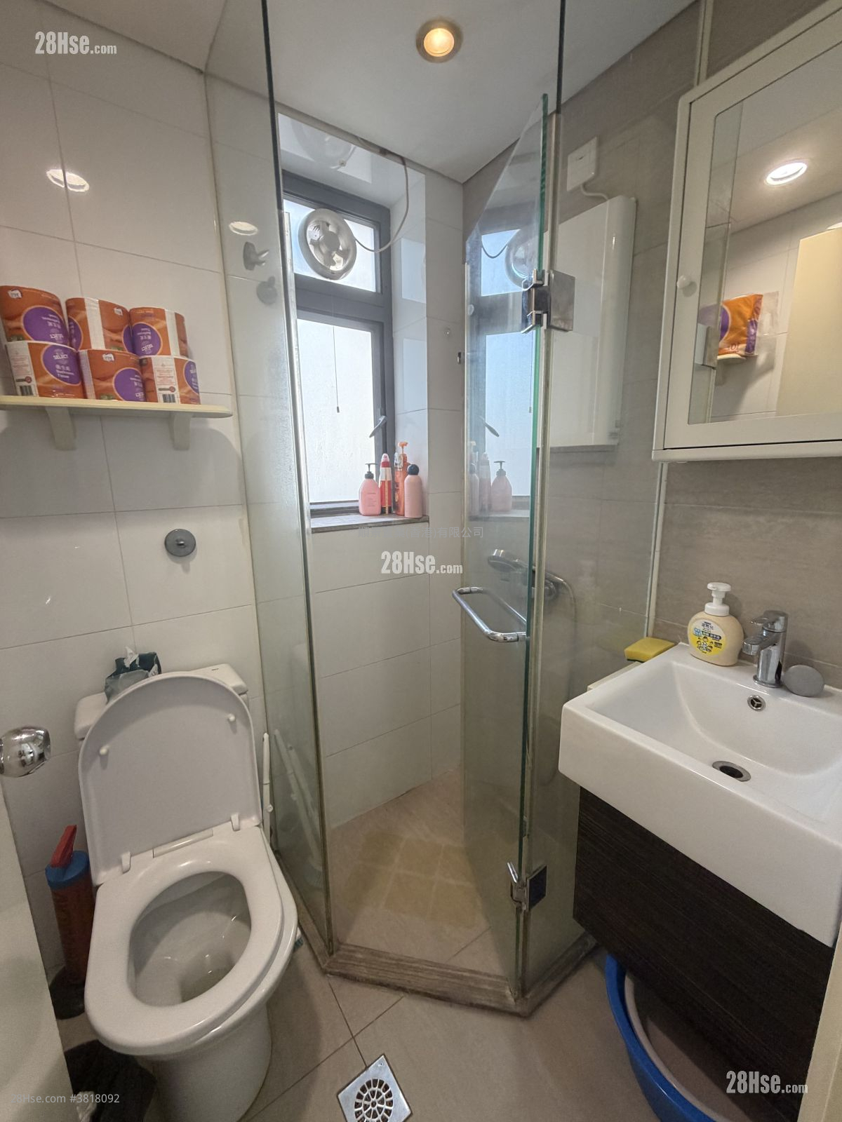 Jade Suites Rental Studio , 1 Bathroom 230 ft² ( 21.4 m² )