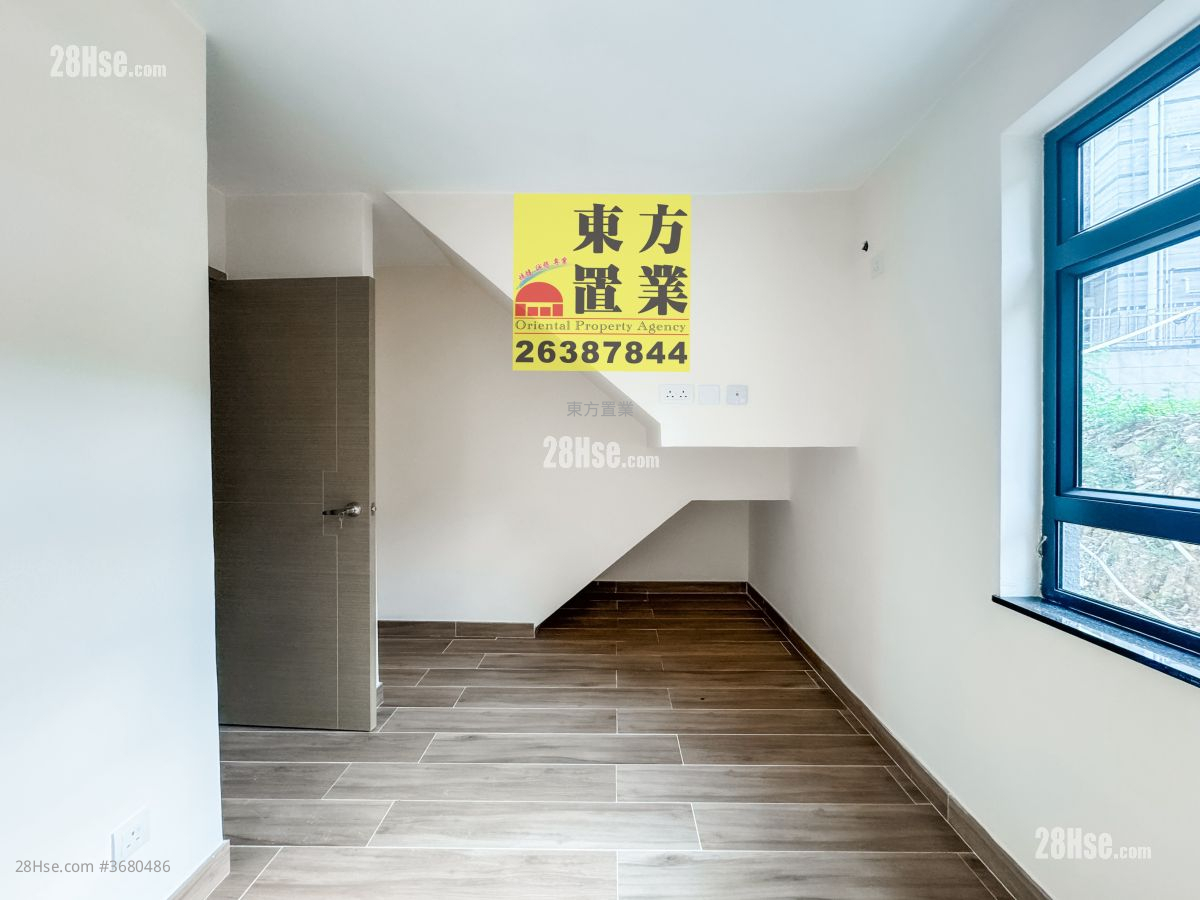 村屋 售盘 3 房 , 2 浴室 700 平方尺 ( 65.0 平方米 )