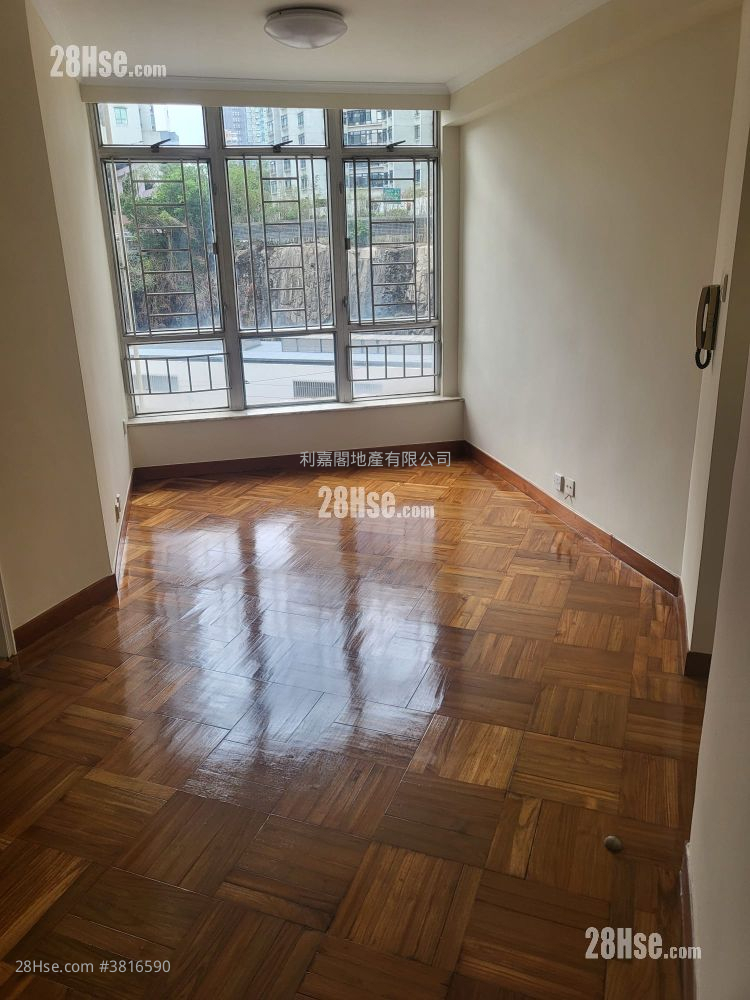 Kornhill Garden Sell 2 Bedrooms , 2 Bathrooms