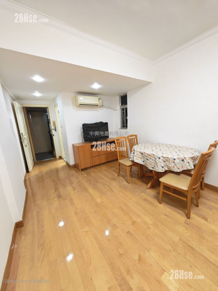 Pak Lok Building Rental 3 Bedrooms , 1 Bathroom 568 ft² ( 52.8 m² )