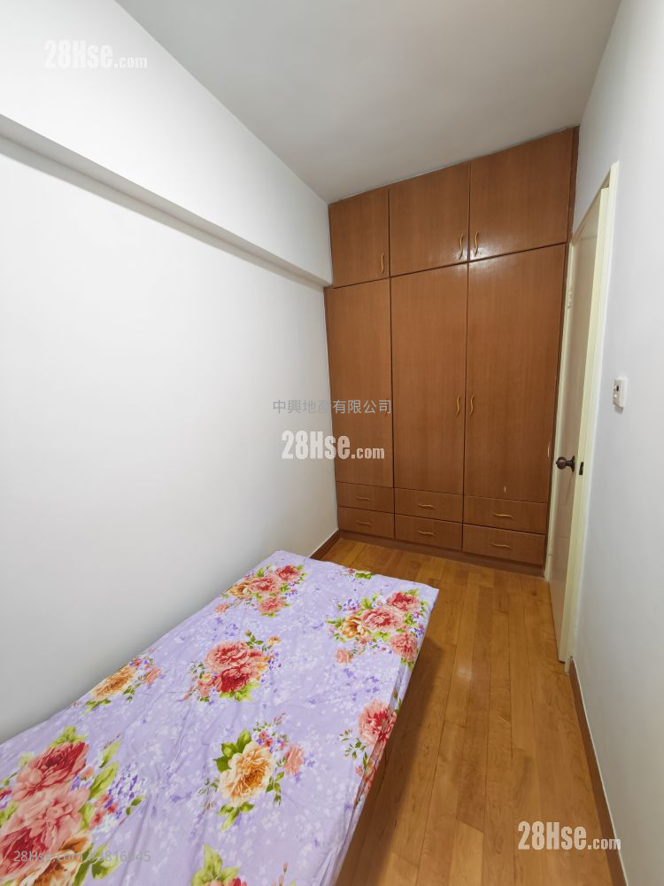 Pak Lok Building Rental 3 Bedrooms , 1 Bathroom 568 ft² ( 52.8 m² )