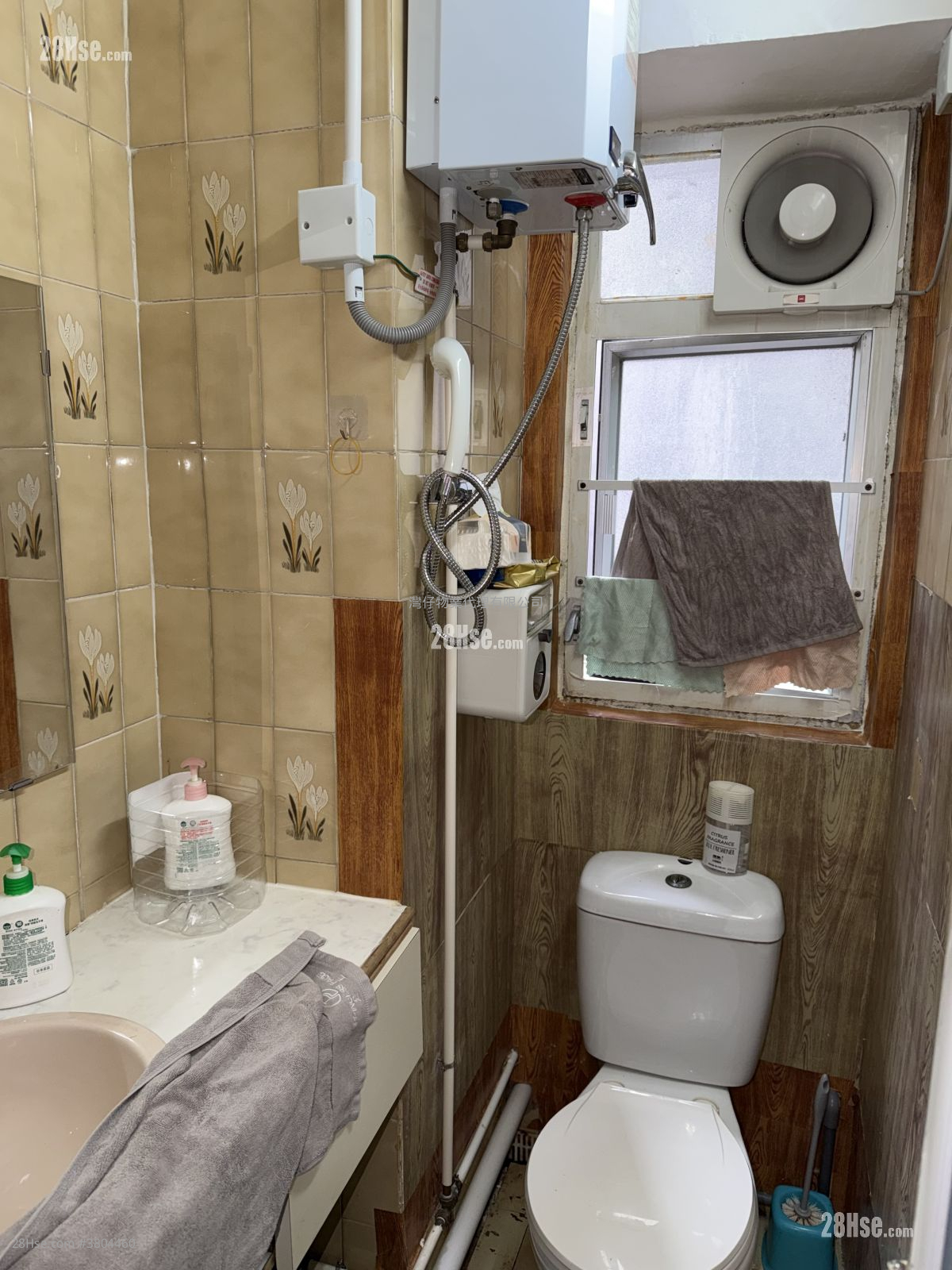 Southern Commercial Building Rental Studio , 1 Toilet