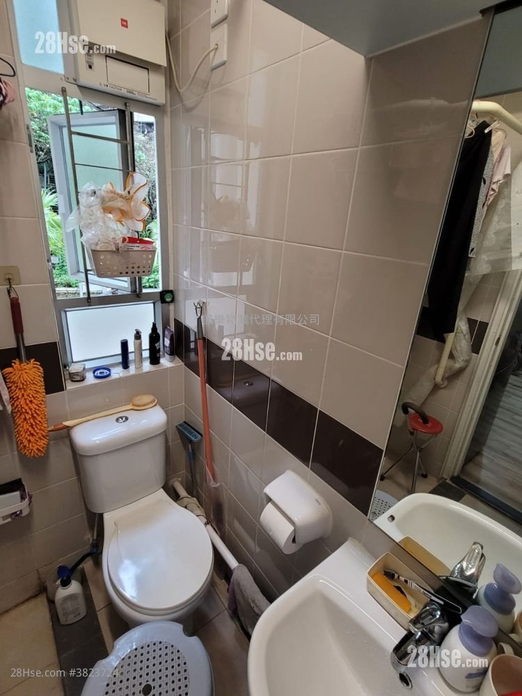 Sheung Man Court Sell 292 ft² ( 27.1 m² )