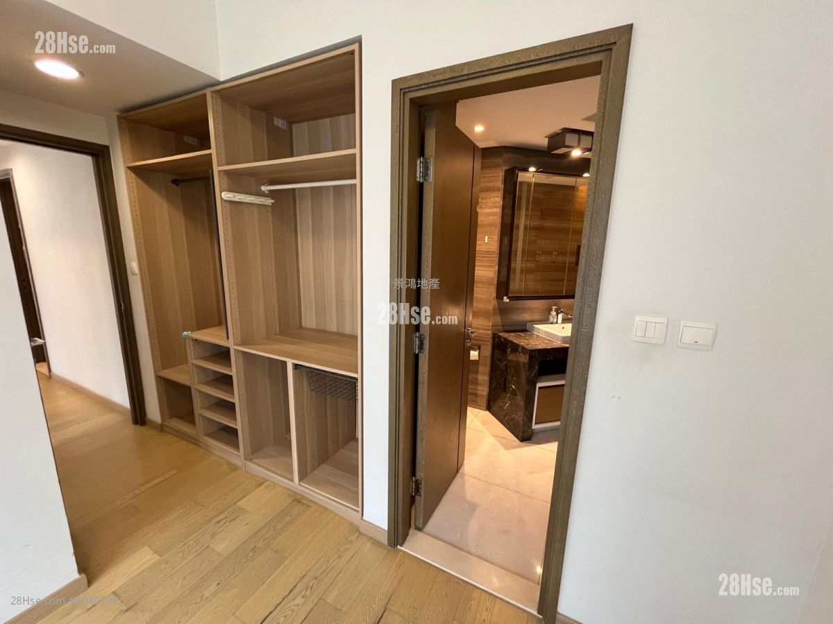 The Austin Sell 3 Bedrooms , 2 Bathrooms 1,002 ft² ( 93.1 m² )