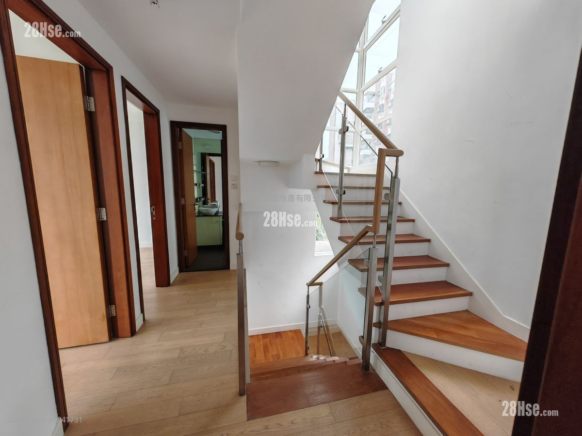 L'utopie Rental 4 Bedrooms , 2 Bathrooms 1,533 ft² ( 142.4 m² )