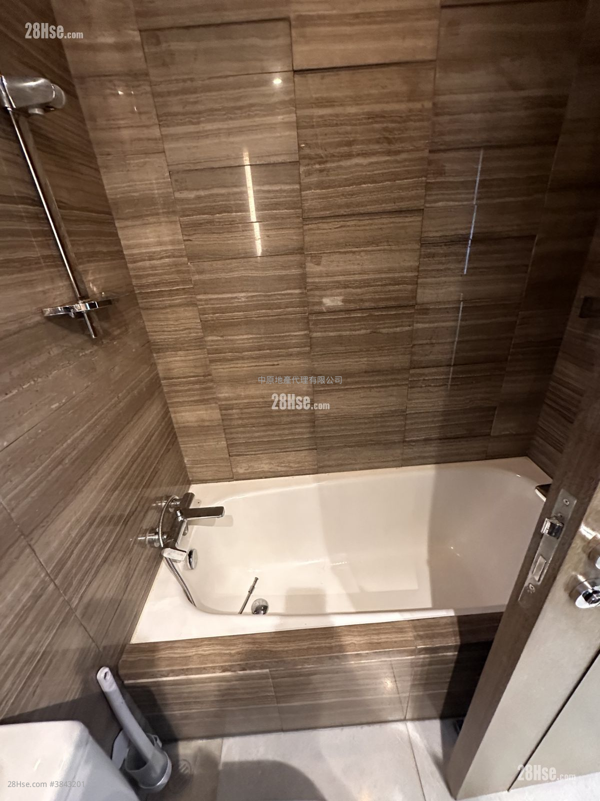The Austin Sell 3 Bedrooms , 3 Bathrooms 1,002 ft² ( 93.1 m² )