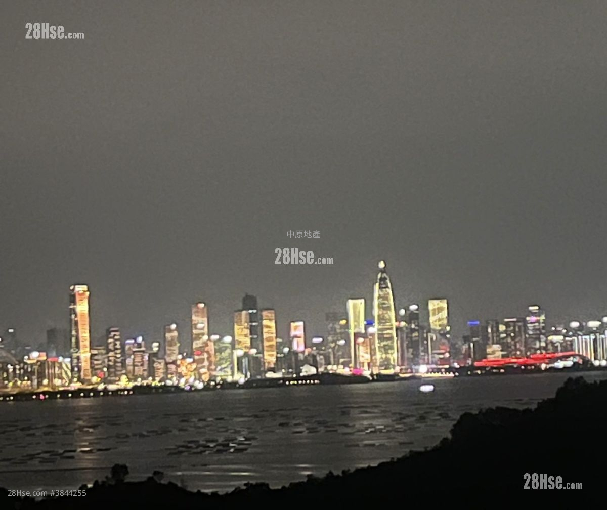 天富苑 售盘 3 房 650 平方尺 ( 60.4 平方米 )