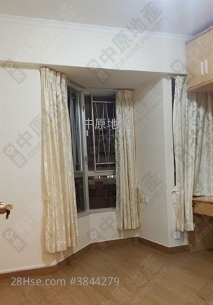 King's View Court Sell 2 Bedrooms , 2 Bathrooms 693 ft² ( 64.4 m² )
