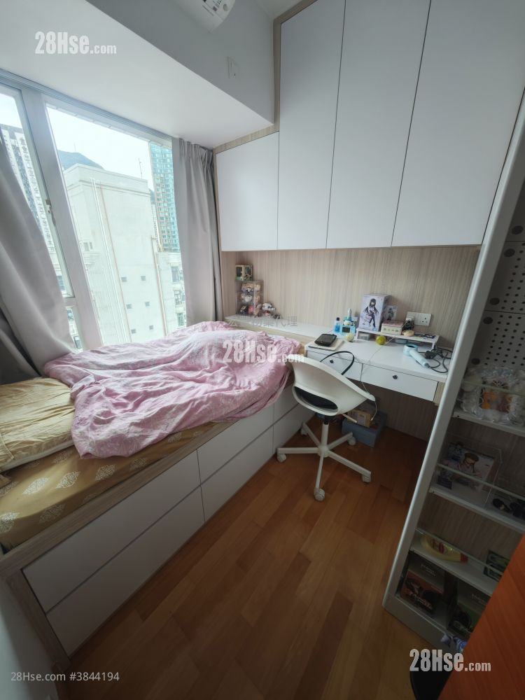 Ivy On Belcher's Sell 3 Bedrooms , 1 Bathroom 535 ft² ( 49.7 m² )