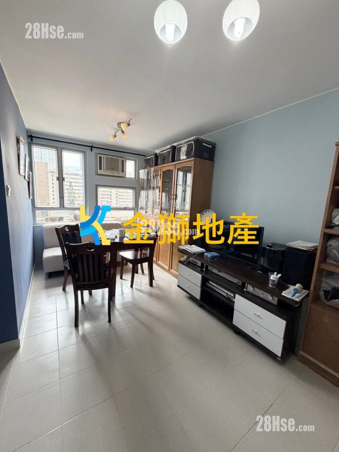 King Tin Court Sell 2 Bedrooms , 1 Bathroom 431 ft² ( 40.0 m² )