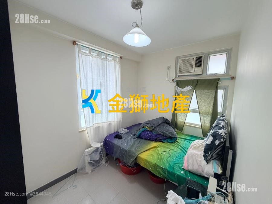 King Tin Court Sell 2 Bedrooms , 1 Bathroom 431 ft² ( 40.0 m² )