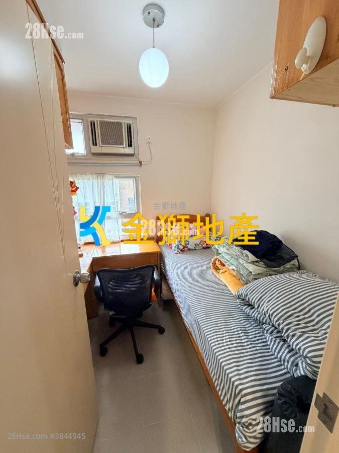 King Tin Court Sell 2 Bedrooms , 1 Bathroom 431 ft² ( 40.0 m² )