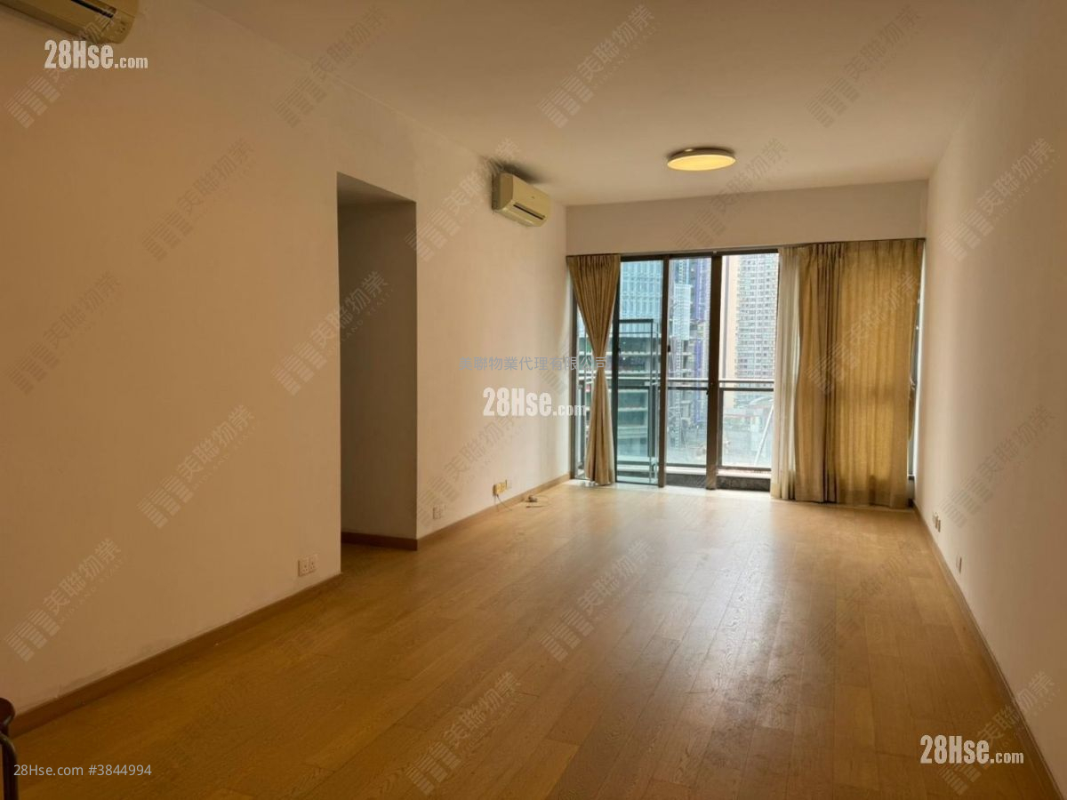 The Austin Sell 3 Bedrooms , 2 Bathrooms 1,002 ft² ( 93.1 m² )