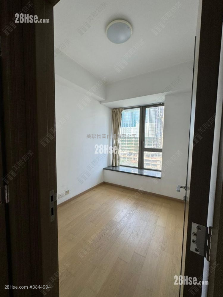 The Austin Sell 3 Bedrooms , 2 Bathrooms 1,002 ft² ( 93.1 m² )