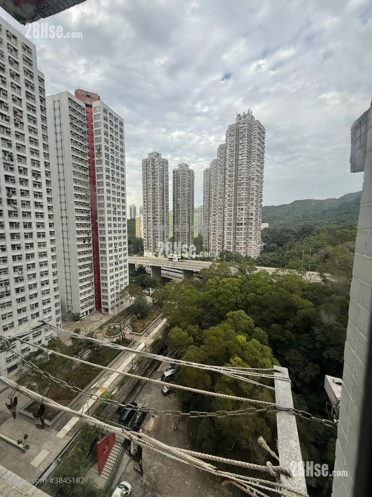 King Tin Court Sell 2 Bedrooms , 1 Bathroom 431 ft² ( 40.0 m² )