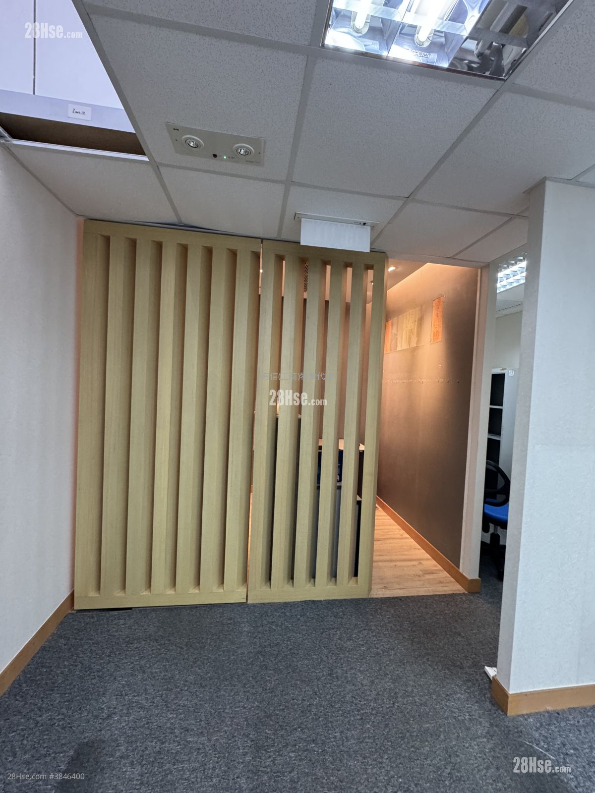 Global Gateway Tower 租盘 1,831 平方尺 ( 170.1 平方米 )