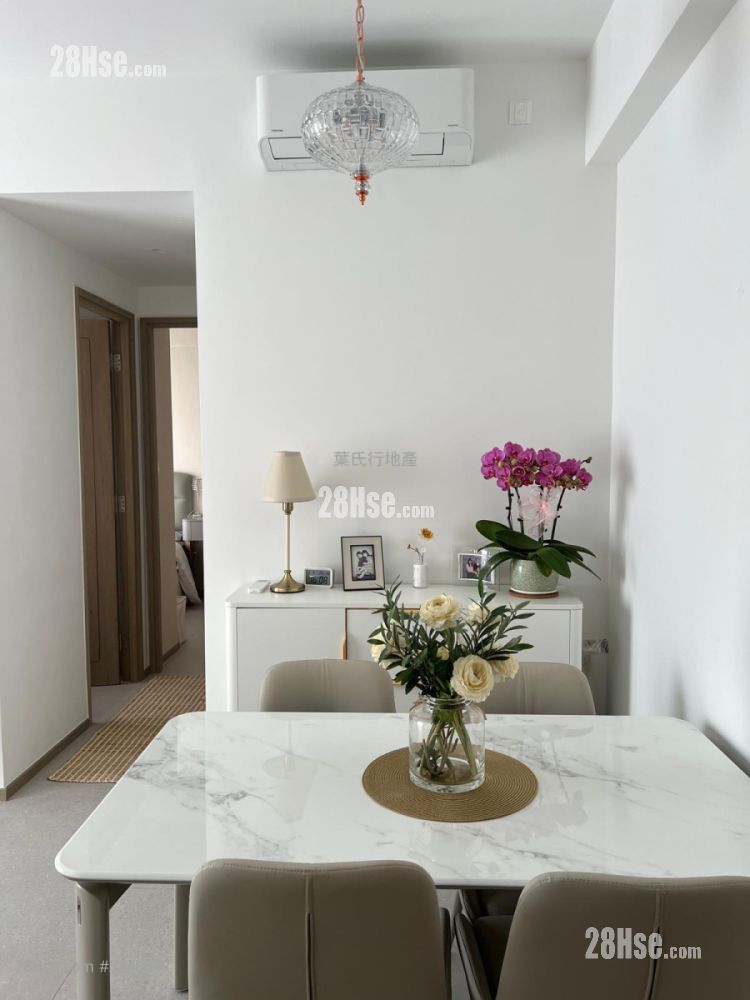 Grand Jeté Rental 2 Bedrooms , 1 Bathroom 483 ft² ( 44.9 m² )