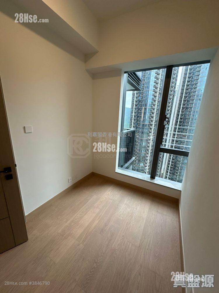 Grand Seasons Rental 1 Bedroom , 1 Bathroom 323 ft² ( 30.0 m² )