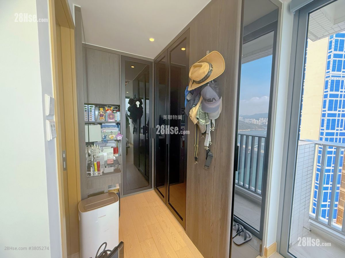 Malibu Sell 4 Bedrooms , 2 Bathrooms 1,087 ft² ( 101.0 m² )