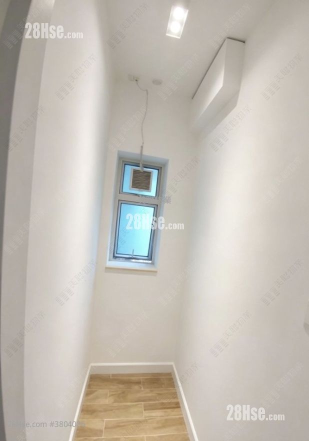 Hemera Sell 4 Bedrooms , 1 Bathroom 950 ft² ( 88.3 m² )