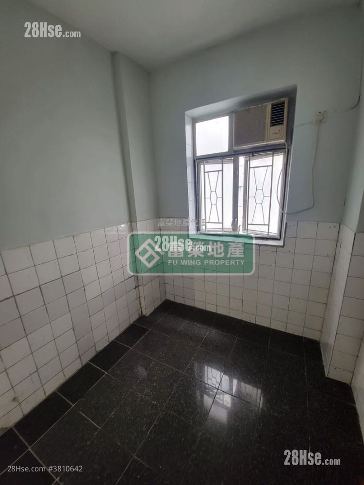 Chinese Mansion Sell 4 Bedrooms , 2 Bathrooms 575 ft² ( 53.4 m² )