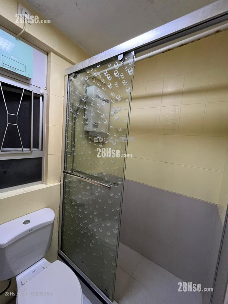 Bedford Gardens Rental 3 Bedrooms , 1 Bathroom 606 ft² ( 56.3 m² )