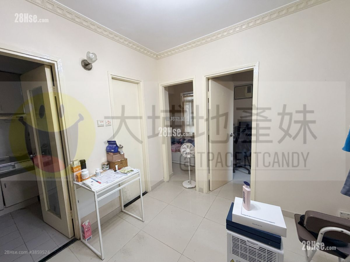 Beautiful Garden Rental 2 Bedrooms , 1 Bathroom 293 ft² ( 27.2 m² )