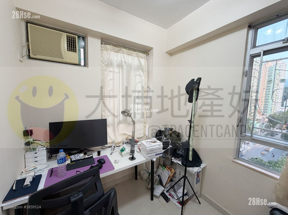 Beautiful Garden Rental 2 Bedrooms , 1 Bathroom 293 ft² ( 27.2 m² )