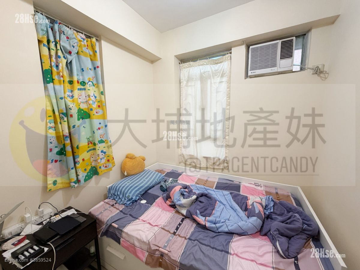 Beautiful Garden Rental 2 Bedrooms , 1 Bathroom 293 ft² ( 27.2 m² )