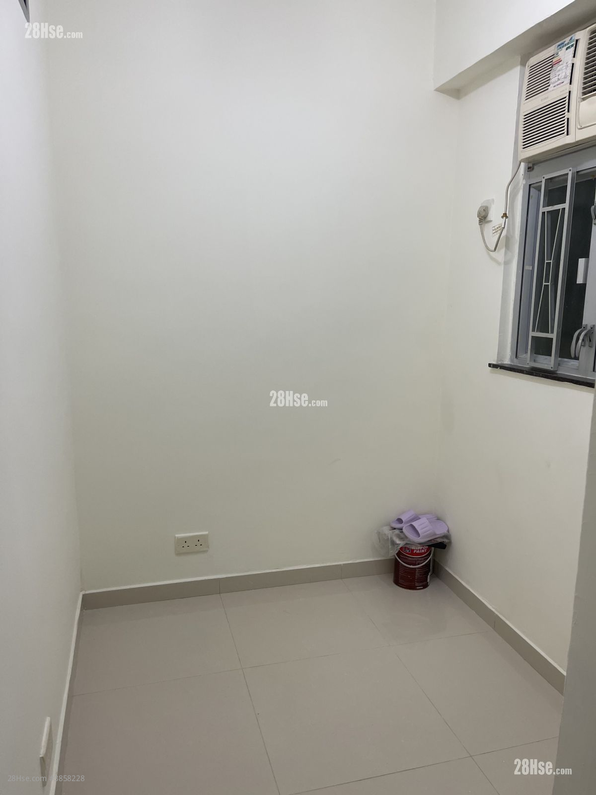 Tak Lee Building Rental 60 ft² ( 5.6 m² )