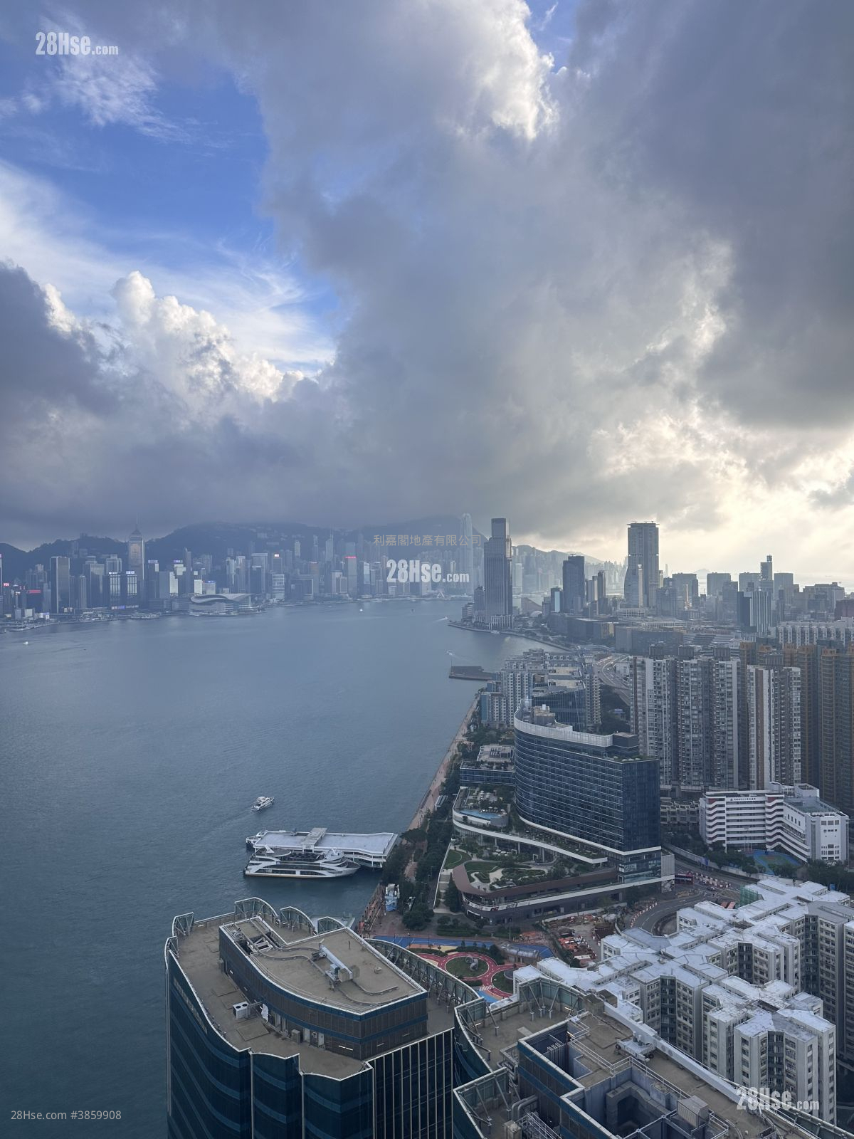 Harbourfront Landmark Sell 4 Bedrooms 1,963 ft² ( 182.4 m² )