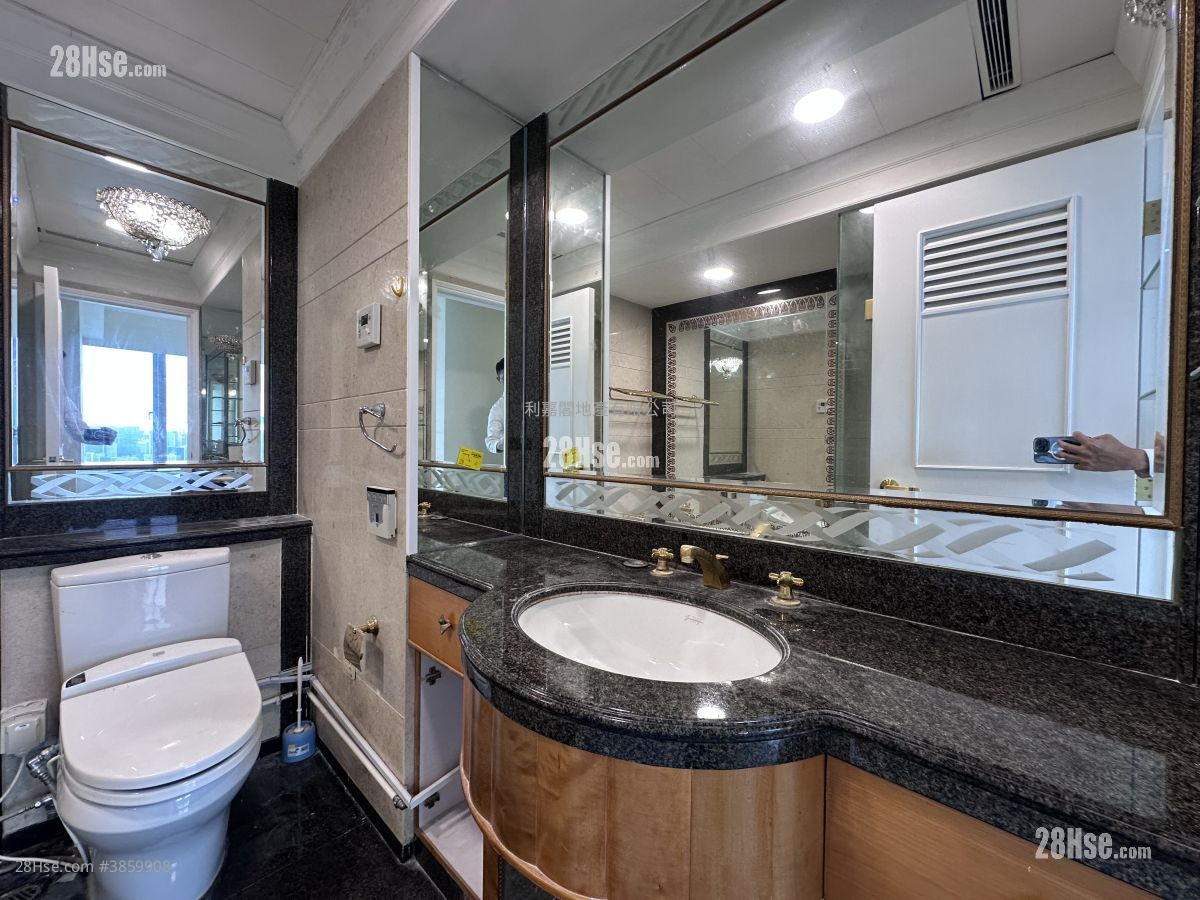 Harbourfront Landmark Sell 4 Bedrooms 1,963 ft² ( 182.4 m² )