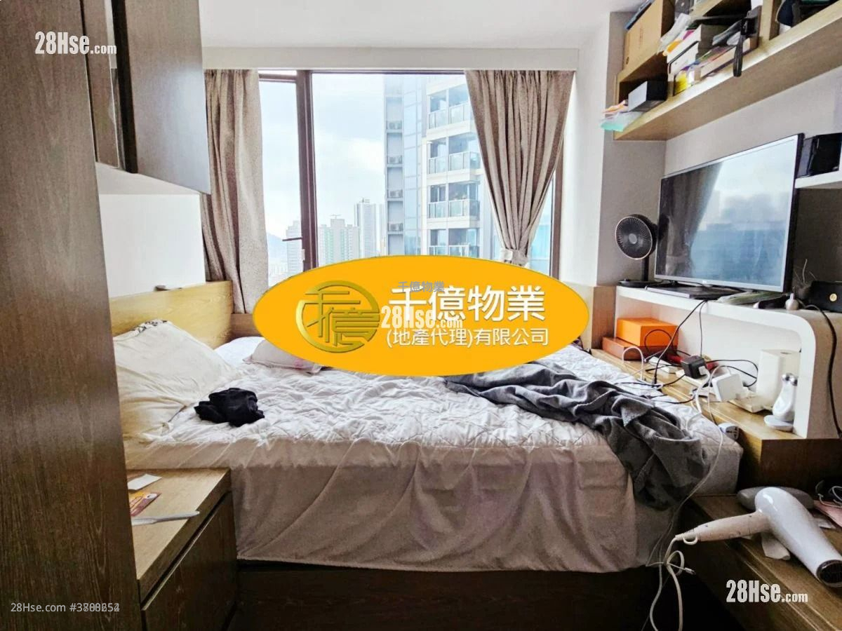 High One Grand Sell 295 ft² ( 27.4 m² )