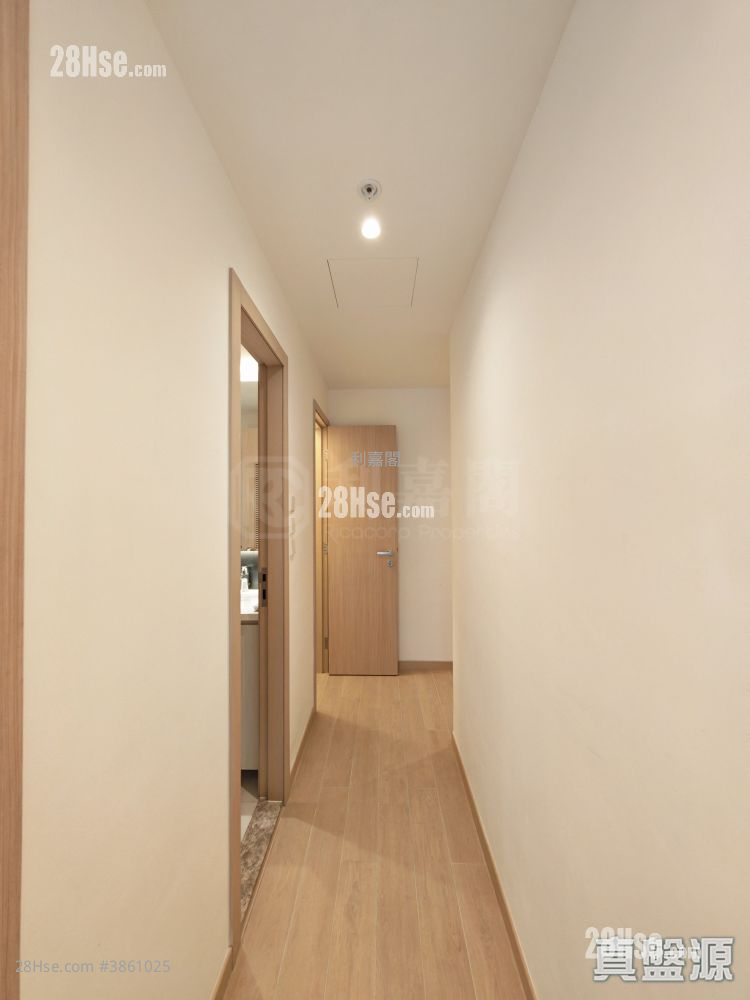 The Parkland Sell 2 Bedrooms , 1 Bathroom 449 ft² ( 41.7 m² )